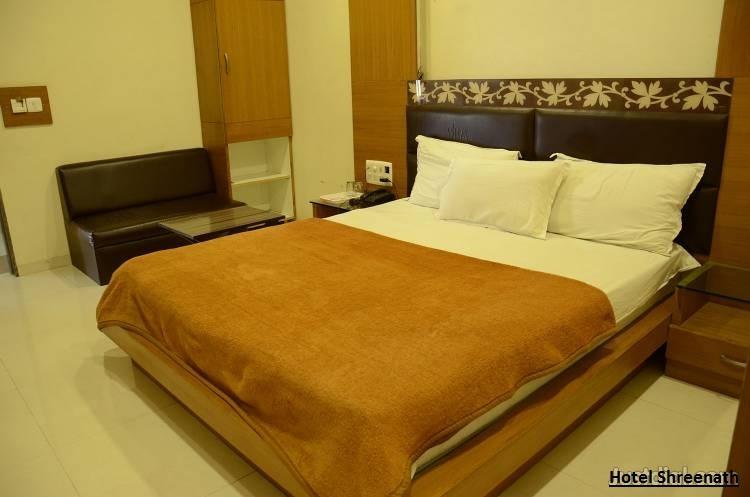 Hotel Shreenath Ахмедабад Экстерьер фото