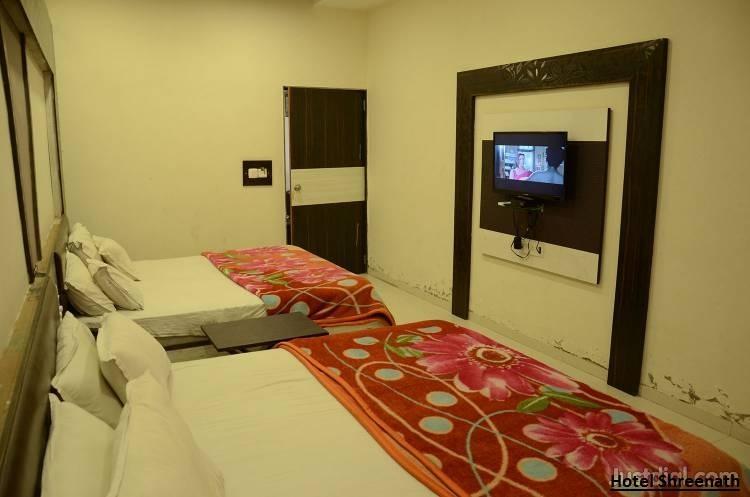 Hotel Shreenath Ахмедабад Экстерьер фото